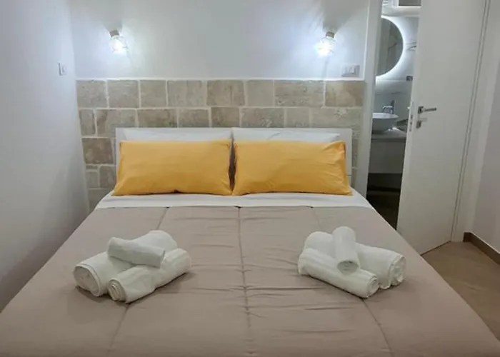 Nyaraló Dimora La *